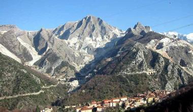 L’oro blu: nel cuore delle Apuane viaggio alle sorgenti di Carrara 