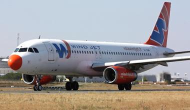 Windjet, notte in aeroporto per 60 passeggeri 
