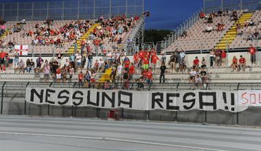 Grosseto fuori dalla Coppa Italia, cori dei tifosi contro Palazzi 