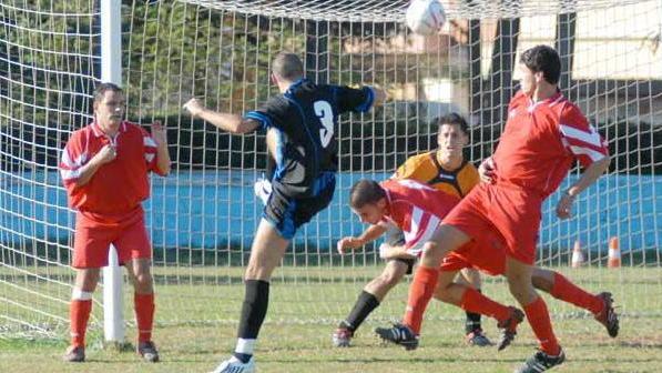 Calcio, 10 squadre locali pronte al via