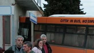 «Dopo il bus anche l’auto in casa»