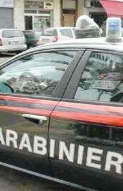 Giovane incinta tenta furto in casa 