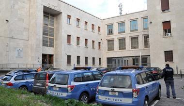 Rubano le chiavi a un’anziana, scoperte e arrestate da un poliziotto fuori servizio 