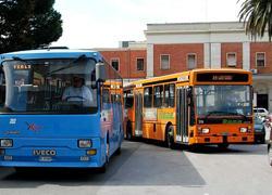 Bus più cari per i pendolari Da ottobre aumenti del 10% 