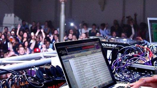 Novantasei dj tutti in una notte