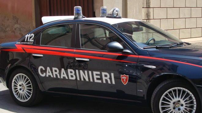 Avvicina ragazzine, allarme in spiaggia 
