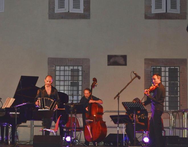 In quattrocento al concerto-omaggio in memoria di Astor Piazzolla 