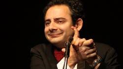 Omaggio Abba in piazza, Mr. Bean al Mistral Beach