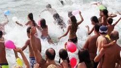 I balneari replicano, volo sul mare e gadget per tutti