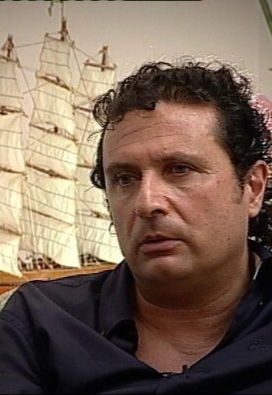  Schettino piange al telefono con il fratello di una vittima 