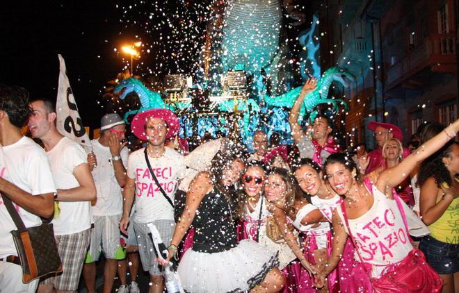 Carnevale estivo, più ombre che luci 