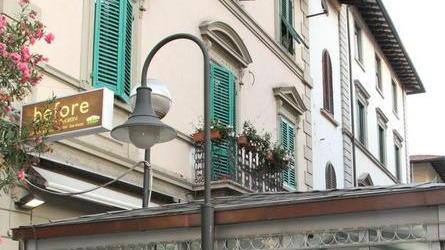 Shopping sotto le stelle con tanto di piscina e sdraio