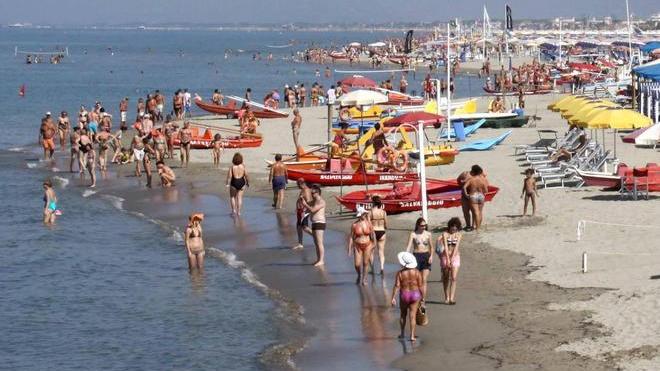 Eternit nei bagni In cinque nei guai
