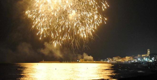 Ferragosto con musica e fuochi d’artificio