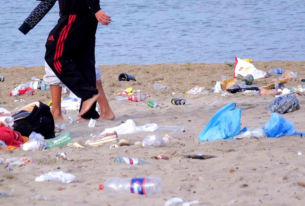  Feste in spiaggia, ma chi ripulisce 