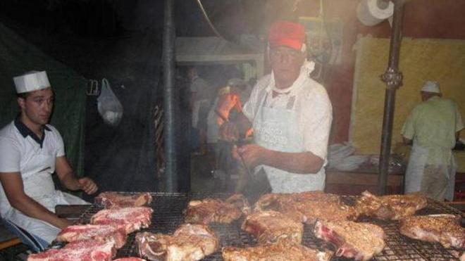 Non paga il conto chi mangia la bistecca da due chili in un’ora