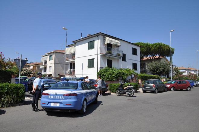 Baby ladri messi in fuga dal proprietario della casa 