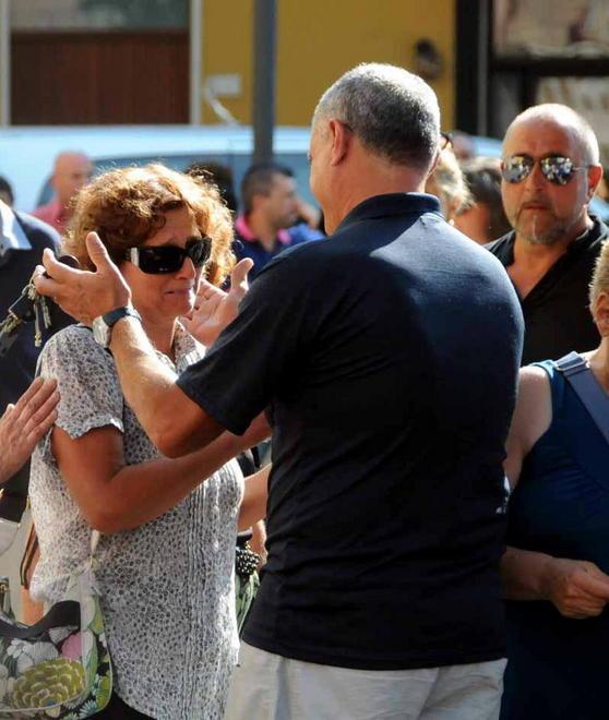 Una folla commossa ai funerali di Gabriele Mariani, l’artigiano di 29 anni morto in auto contro un albero 