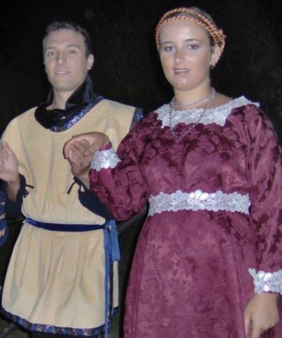 La moda attraverso i secoli in passerella per beneficenza