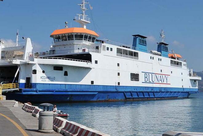 La solidarietà viaggia a bordo di Blunavy
