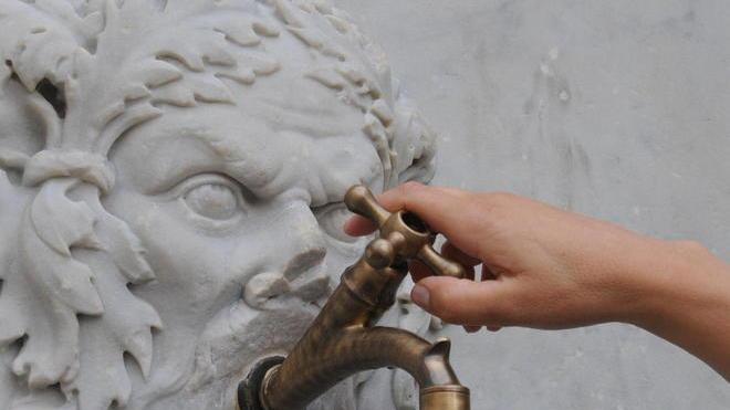 Rubinetti alle fontane monumentali