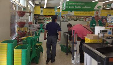 "Sono senza lavoro": tenta di rapinare il market 