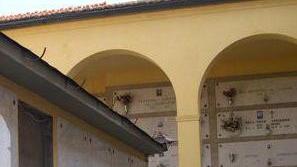 Spending review al cimitero: vietato prenotare i loculi