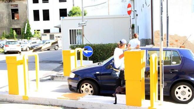 Prigioniero nel parcheggio dell’ospedale
