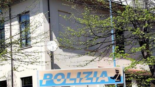 Famiglia russa derubata mentre fa il bagno in piscina