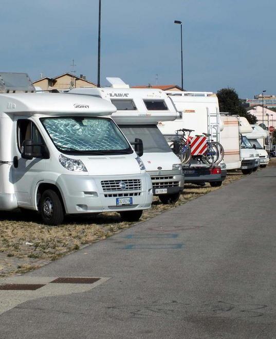 Camper, guerra al parcheggio selvaggio 