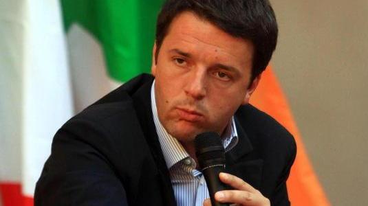 Renzi show: battute, gag e veleno contro la vecchia politica