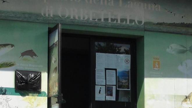 «È vero, l’ufficio turistico lì non va bene Lo sposteremo verso il porto di Talamone»