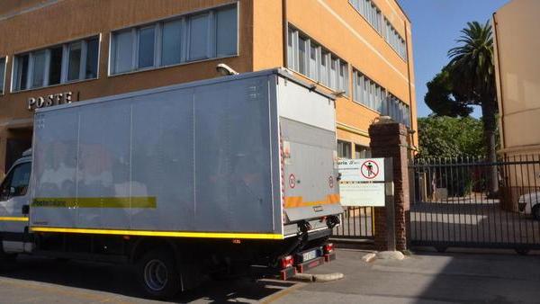 Ritardi negli smistamenti L’estate calda delle Poste