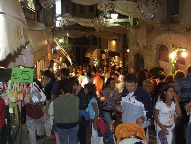 Castelnuovo balla con la cover band dei Nomadi
