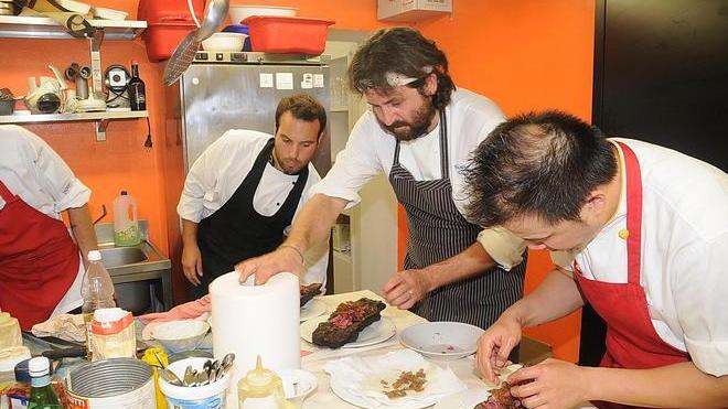 Ristoranti e turisti sì, ma Lucca non diventi bazar o “cenopoli”