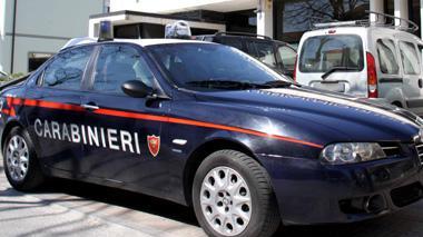 Aggredito e rapinato a Torre del Lago, nel portafoglio più di mille euro