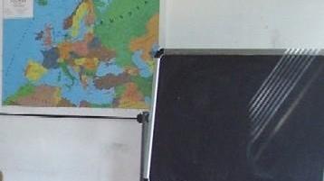 Mano ai pennelli, le classi delle medie dipinte dai detenuti