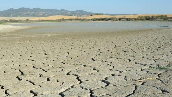 «Allarmi inascoltati» Ora si litiga per il lago scomparso