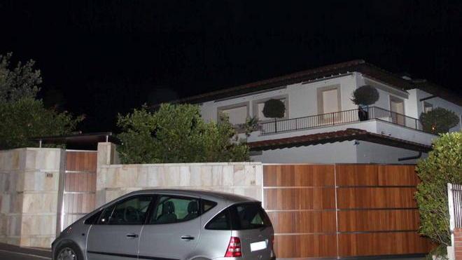 Tre ladri sorpresi nella villa di Bitossi