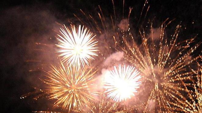 Fuochi d’artificio inopportuni al Sesana
