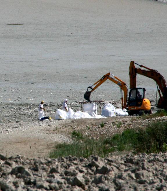 Agricoltore accusa: «Ecco chi ha ucciso il lago di Santa Luce»