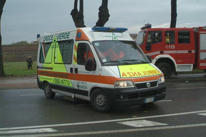 Strade chiuse in seguito a due incendi 