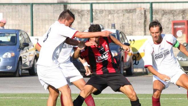 Un lampo di Brega lancia la Lucchese