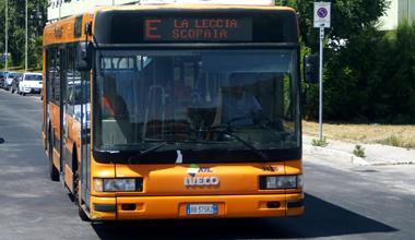 Minacce e offese all’autista Atl, nei guai un passeggero 