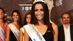 Cassiera, commessa, fotomodella Irene Casartelli vuole il titolo