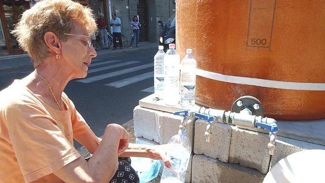 Acqua, scattano i razionamenti notturni