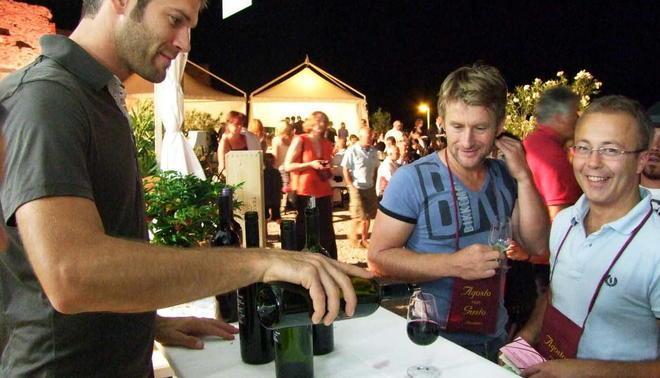 “Agosto con gusto”, assaggi e vini Doc nel centro storico 