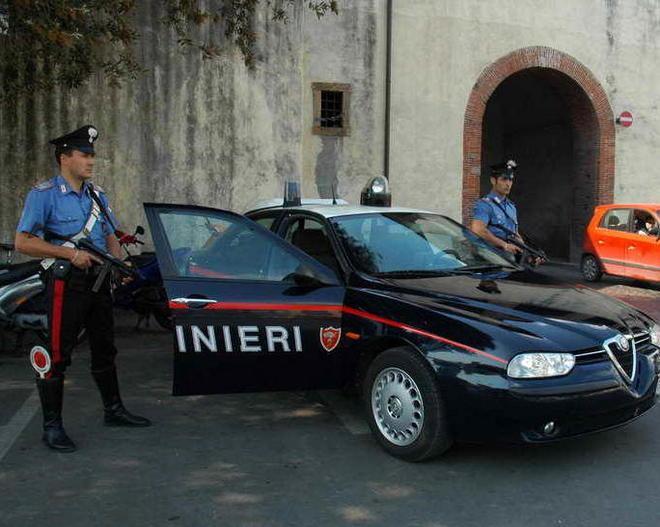 Arrestate due nomadi sorprese a rubare nelle auto in sosta 