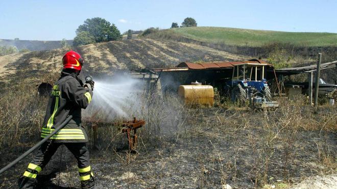 Distrutti dal fuoco settanta ettari tra Castelfiorentino e Certaldo