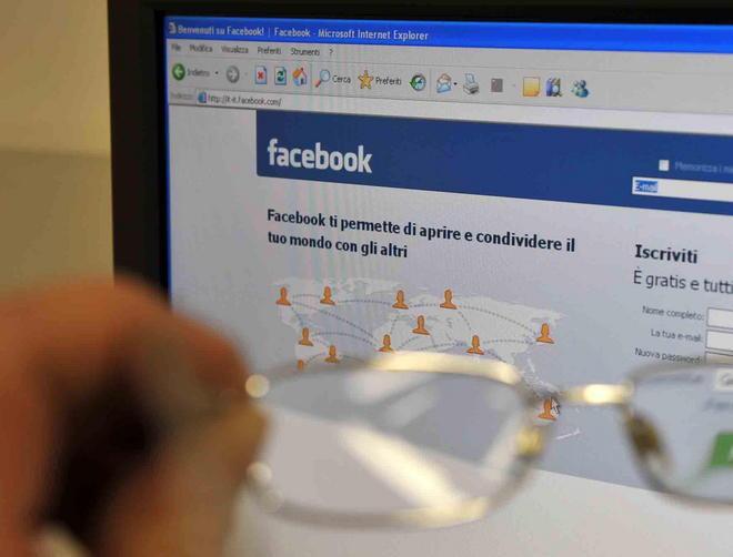Sindaci e assessori non “cinguettano” Facebook è preferito 